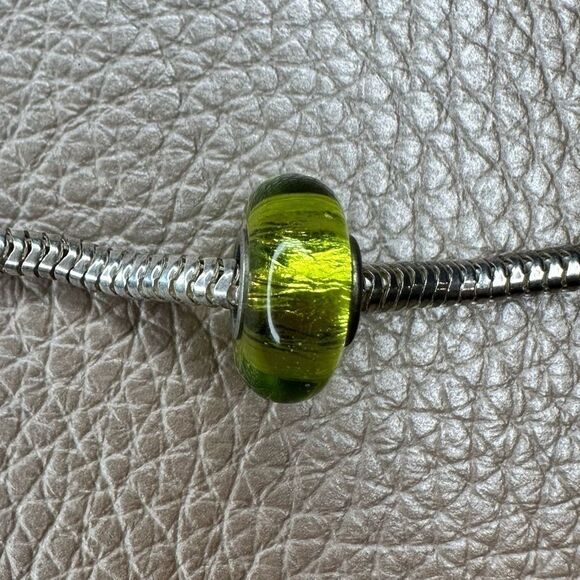 Helzberg Diamonds - Green Foil Glass Charm - Picture 1 of 2